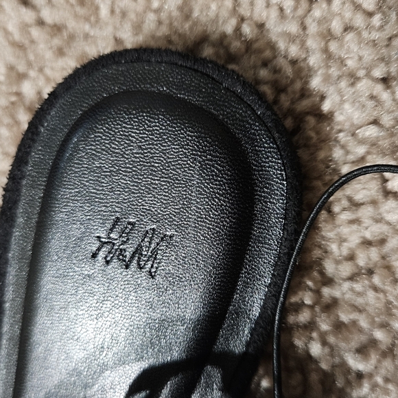 H&M Black Suede Pointed Toe Shoes - Picture 8 of 12